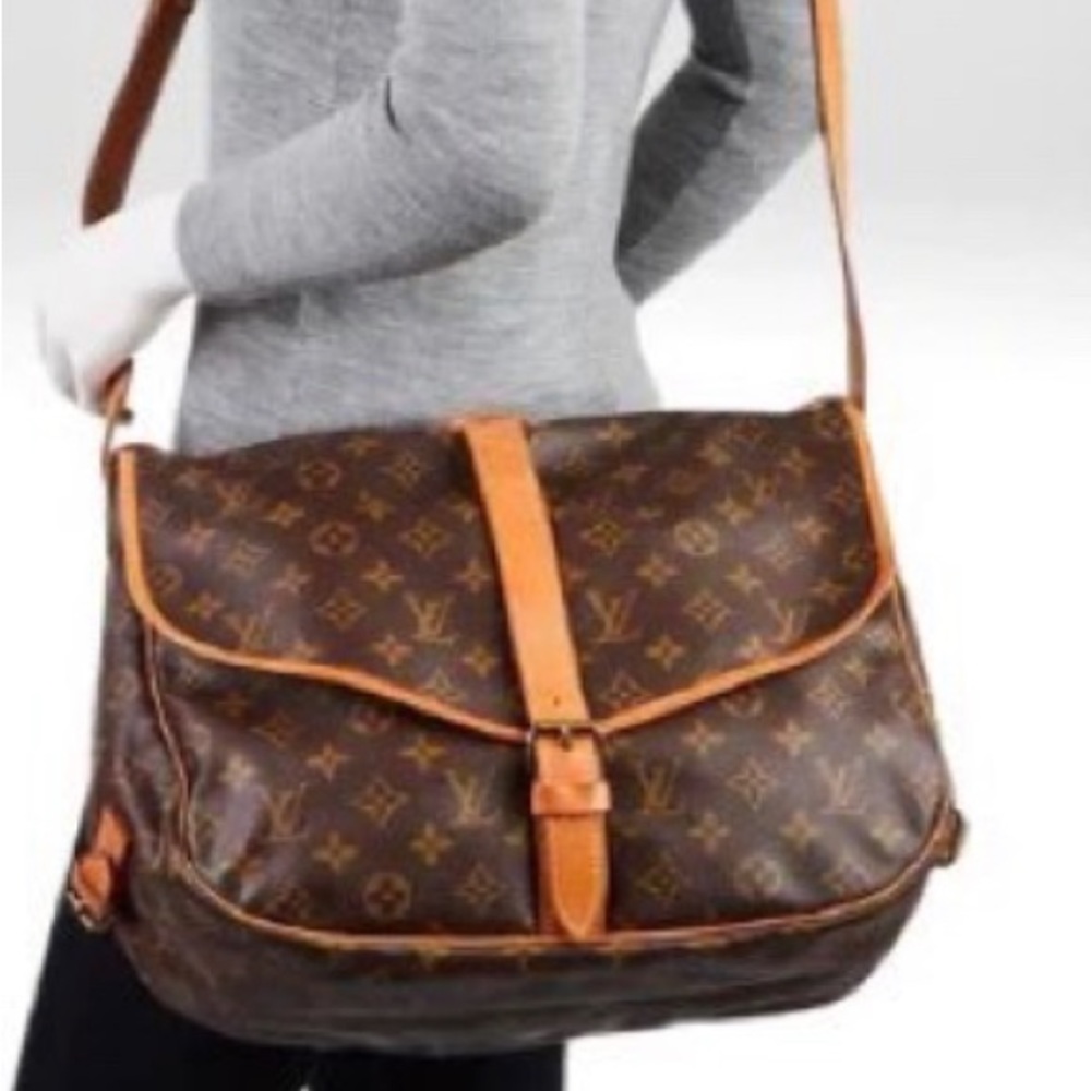 Louis Vuitton Saumur 35